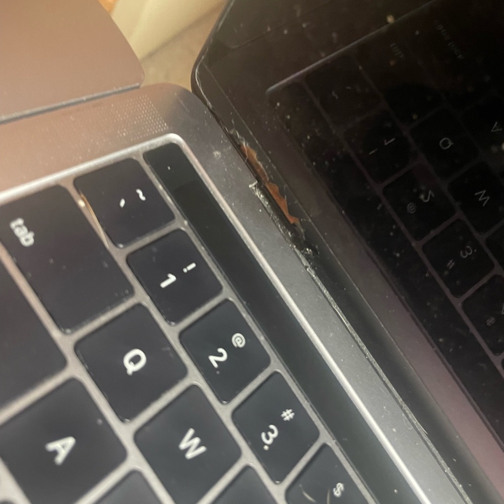 MacBook Pro 2016 - Picture 4 of 7